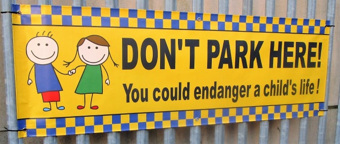 Don't park on zig zag lines school Bright road safety banner 9395 safer schools